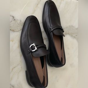 Salvatore Ferragamo Loafer- EXCELLENT condition